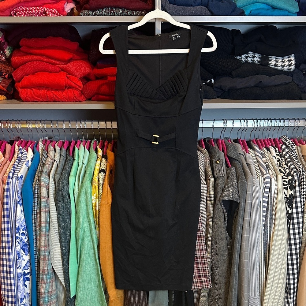 XOXO black sleeveless sweetheart neckline back zipper closure dress size 5/6